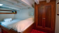 Sailing yacht Oriander -  Double Cabin